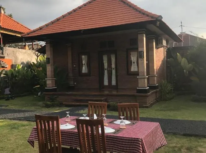 Tamansari Séjour chez l'habitant Sawan