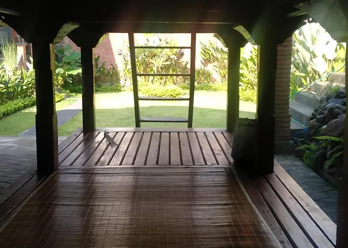 Tamansari Séjour chez l'habitant Sawan